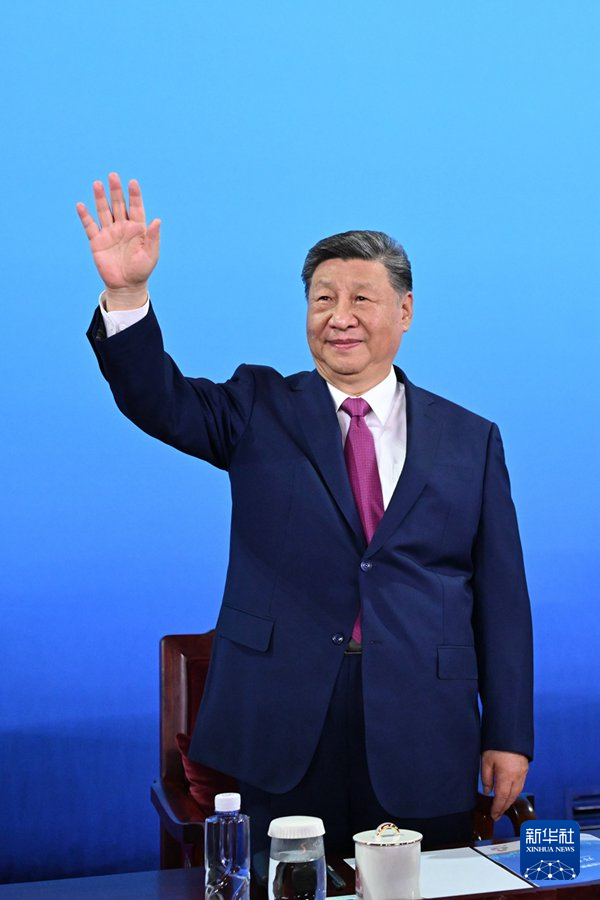 ��ʮ���ȫ���˶����ڹ㶫����¡�ؿ�Ļ ϰ��ƽ��ϯ��Ļʽ�������˶��ῪĻ