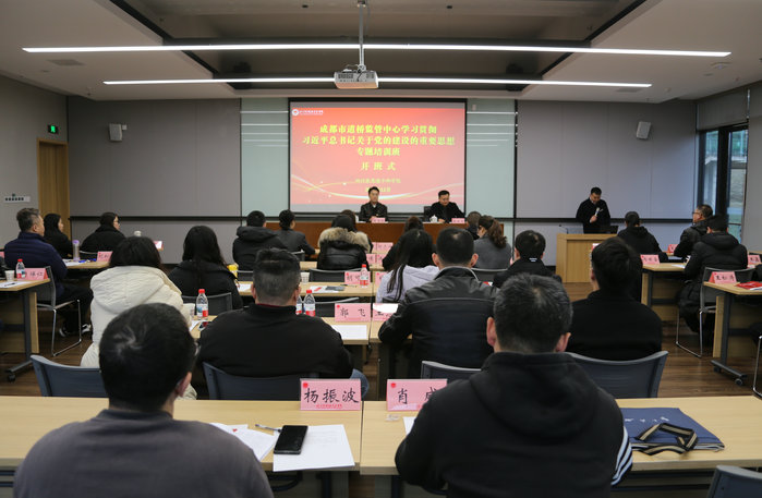 �ɶ��г��е�·������ܷ�������ר����ѵ����ѧԺ����